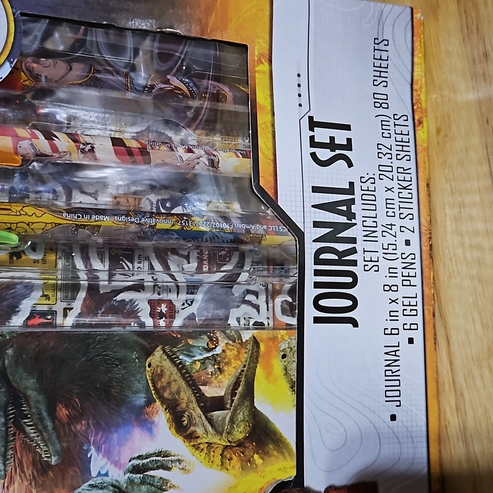 Jurassic World Journal Set Includes journal 6 gel pens and stickers! - Picture 2 of 6